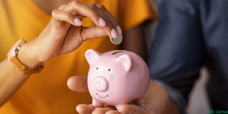 Polacy nie oszczędzają pieniedzy